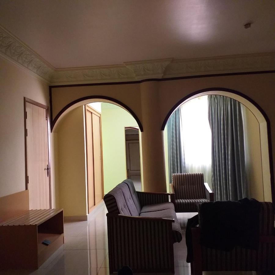Bowshar International Hotel Masqat Buitenkant foto